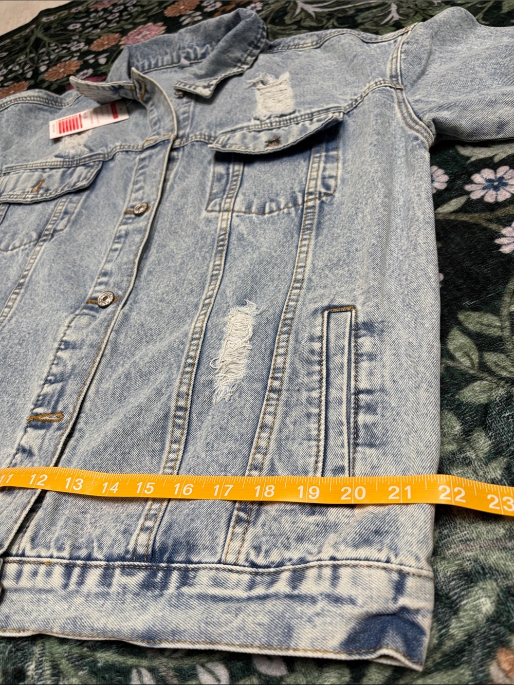 Light Wash Distressed Oversized Denim Jean Jacket - Unbranded - Picture 6 of 8